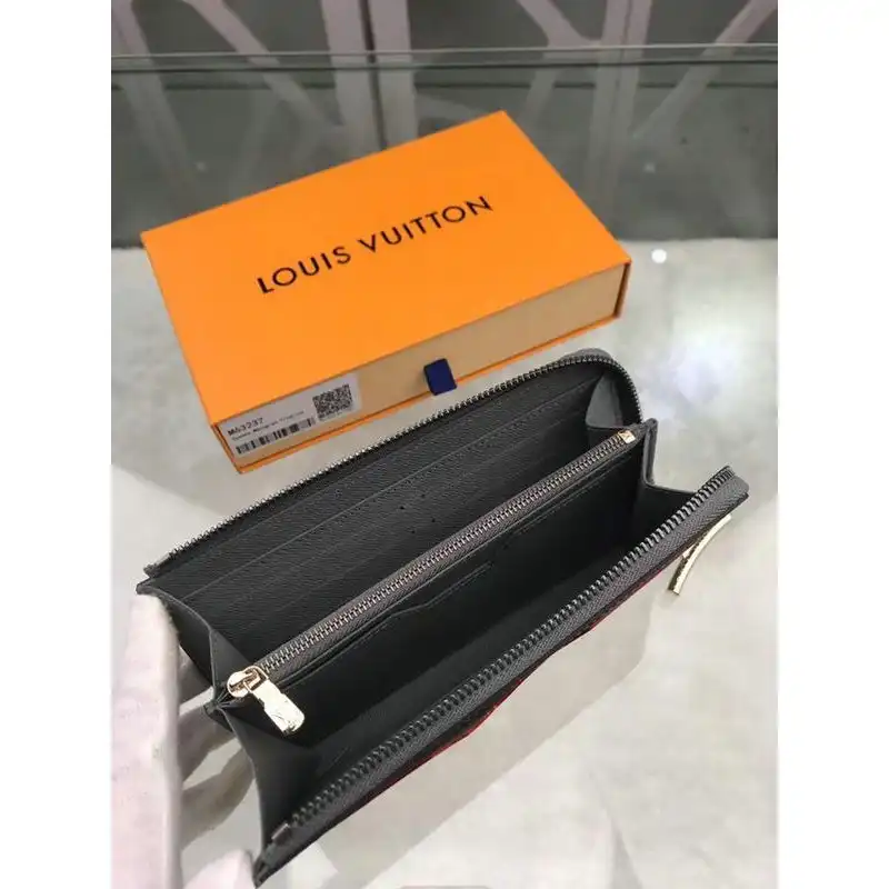 Hot sale LV Bags 19T1L0596 0127