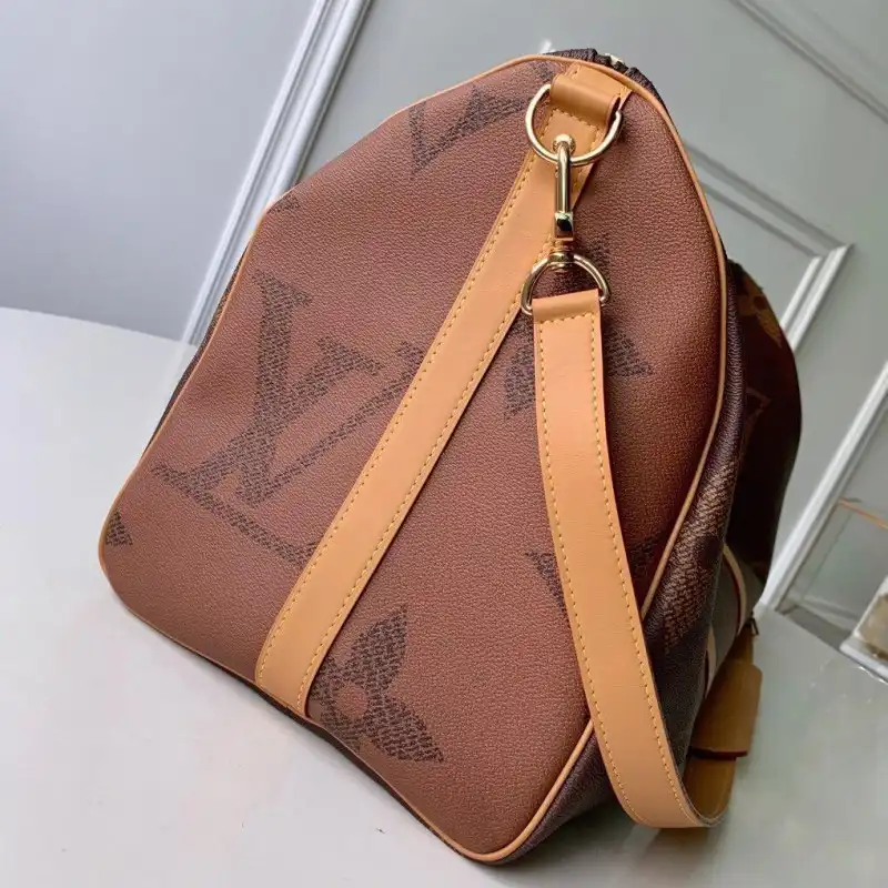 Hot sale LV Bags 19B570351 0206