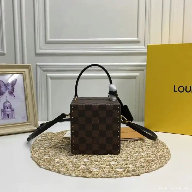 Hot sale LV 20B570017 Bags 0213