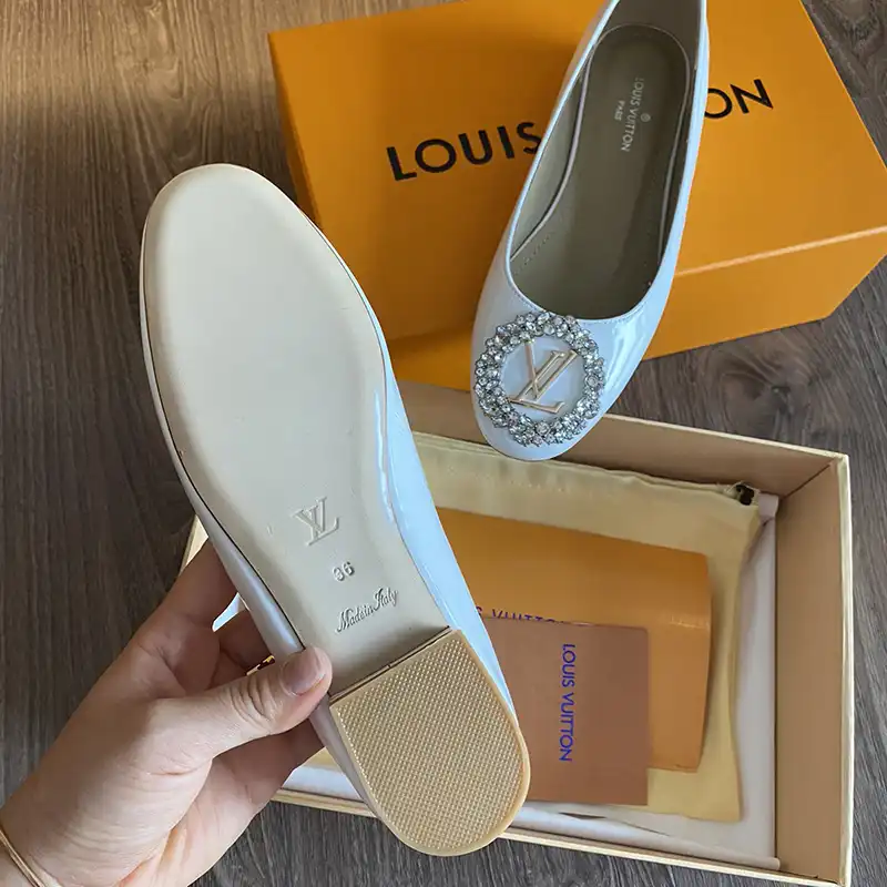 Hot sale LV Shoes 2304PZ0103 0205