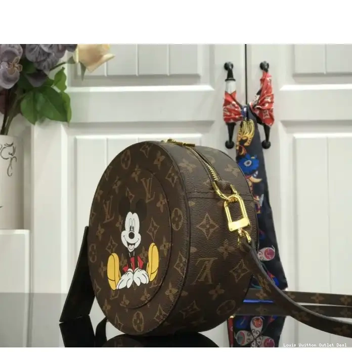 Hot sale 205fy0022 LV Bags 0221