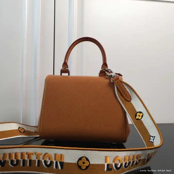 Hot sale 2208DJ0016 Bag LV 0301