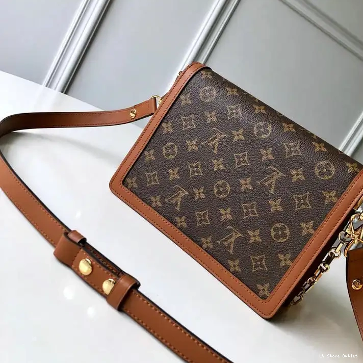 Hot sale Bags LV 19T1L0011 0302